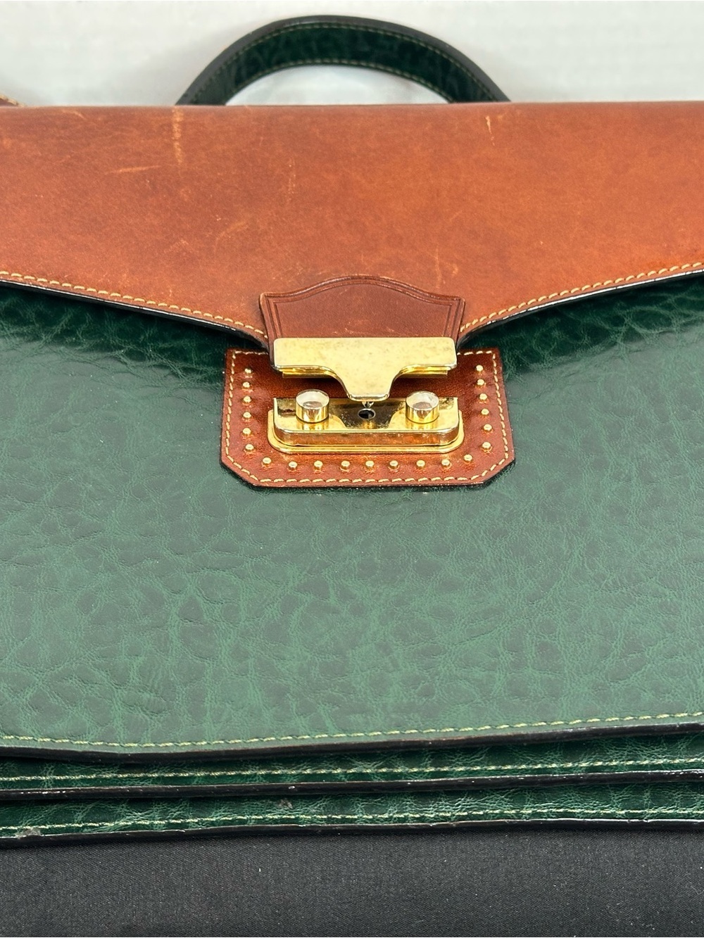 Sachs Lederwaren Two-Tone Leather Crossbody Bag in Green and Brown, 11x 9ins - Picture 8 of 10